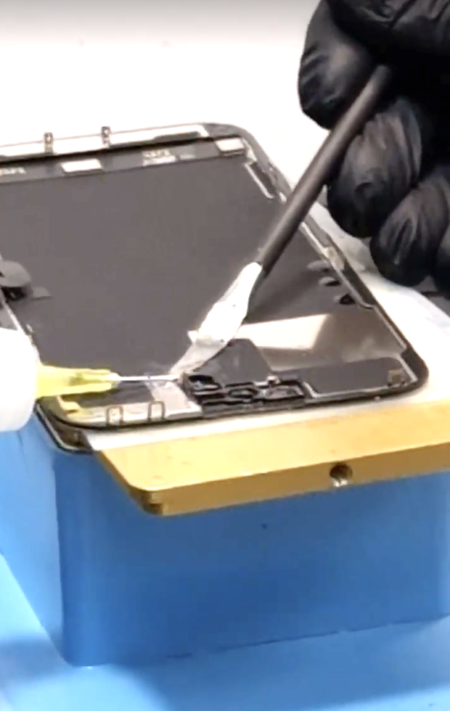 reconditionare display-uri - cursuri nivel 4 - academia gsm romania